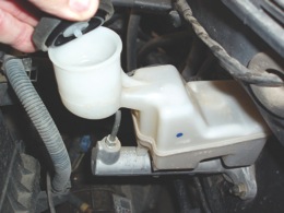 photo 5: don’t forget to flush the clutch master cylinder along with the brake master cylinder. 