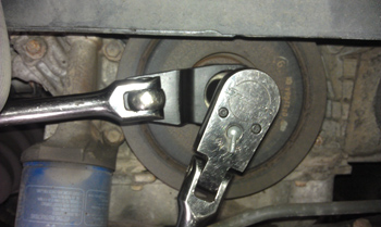 photo 4: crank tool with breaker bar